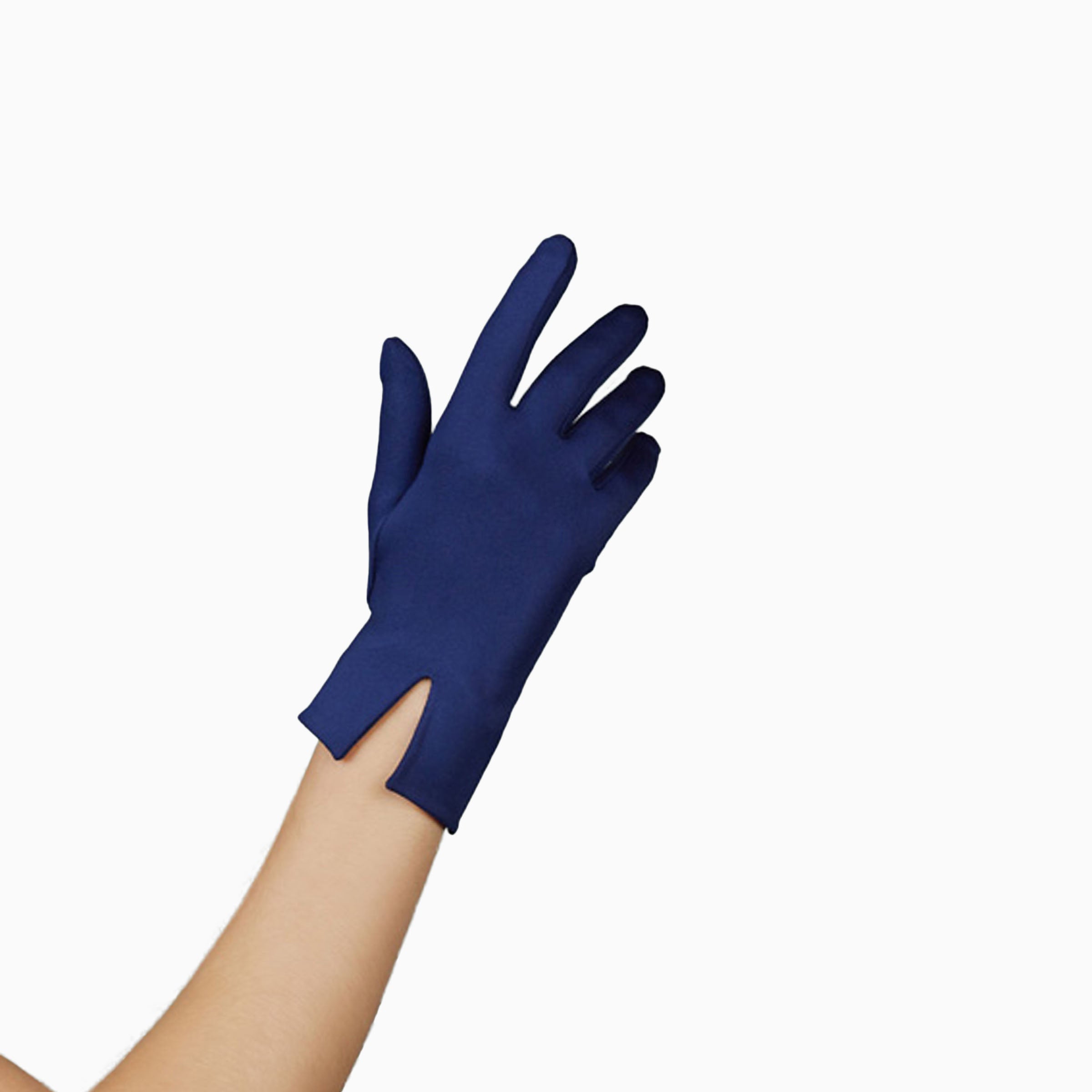 ISABELLE glove in Parisian blue.